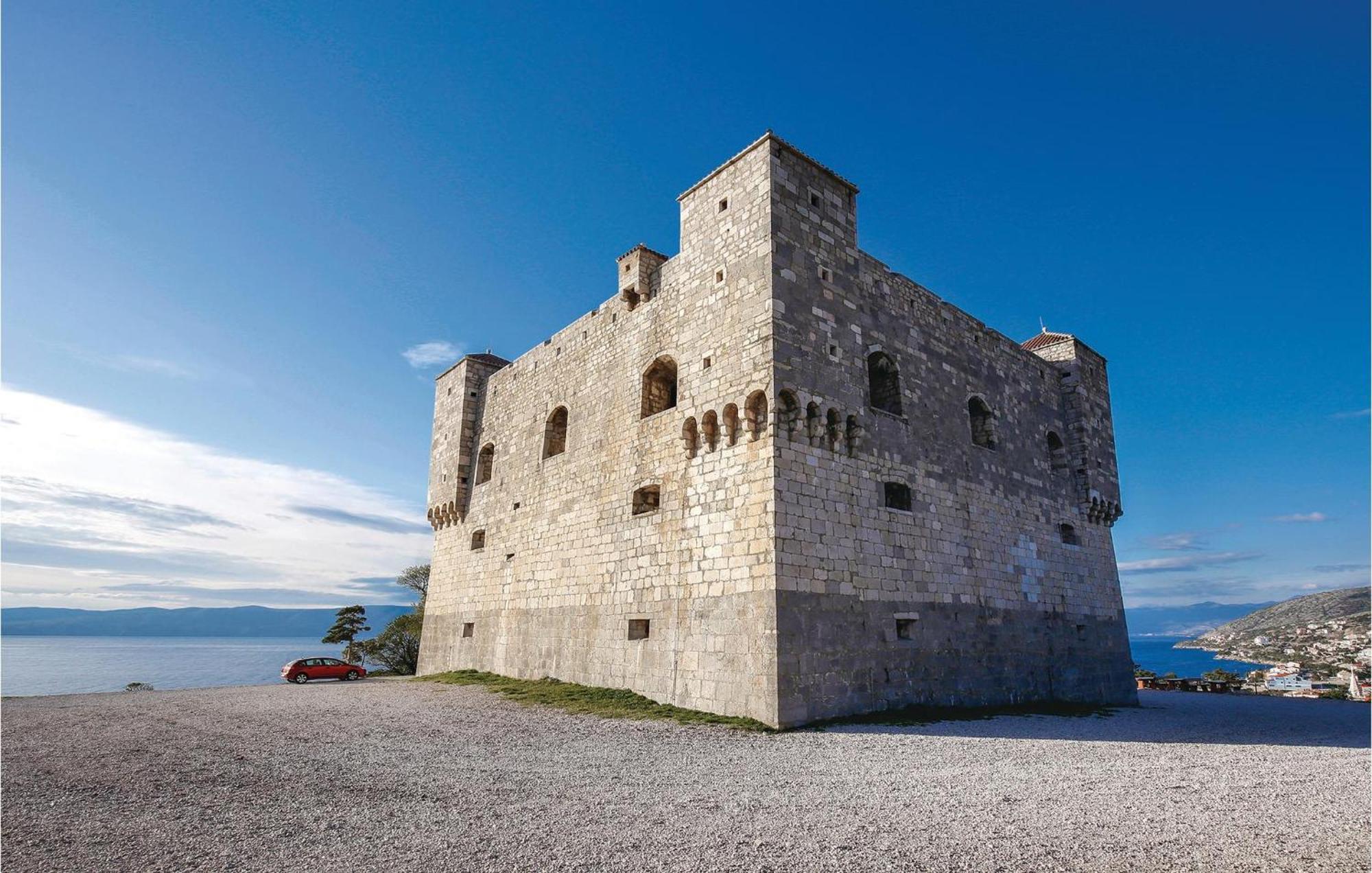 Nice Apartment In Senj With Ethernet Internet エクステリア 写真
